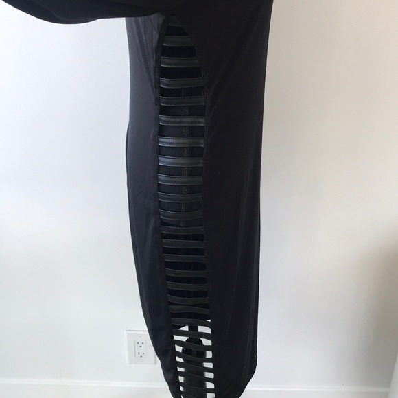 Sanyae Demure Dress - Picture 5 of 5